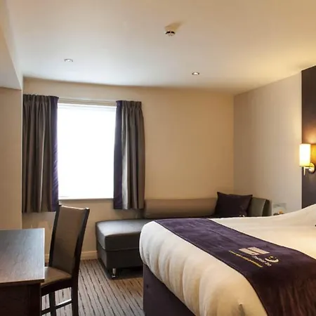 Premier Centre 3*