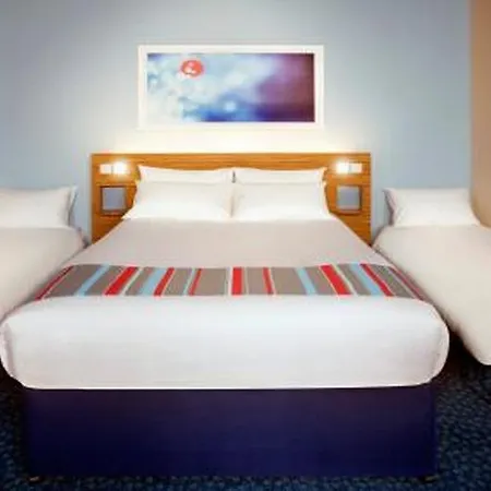 Travelodge Strathmore Avenue Dundee