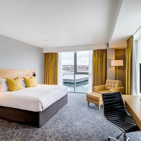Apex Quay & Hotel