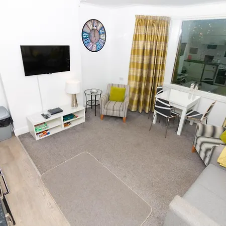 Apartment 379