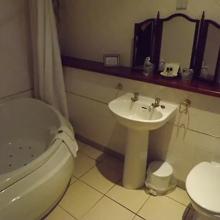 Hotel The Broughty Ferry 4*