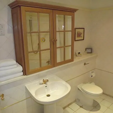 The Broughty Ferry 4*