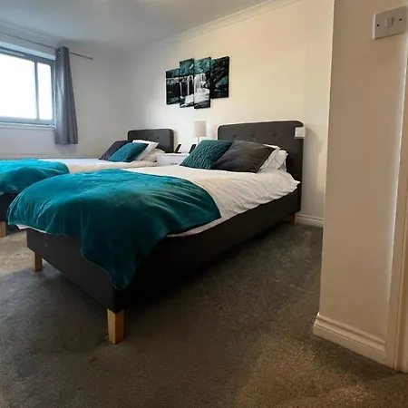 River View Apartment: Oasis With Balcony And Sports Tv Apartment Dundee