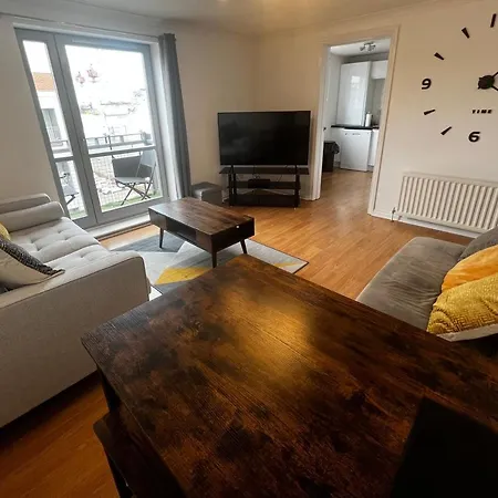 Apartment River View Apartment: Oasis With Balcony And Sports Tv Dundee